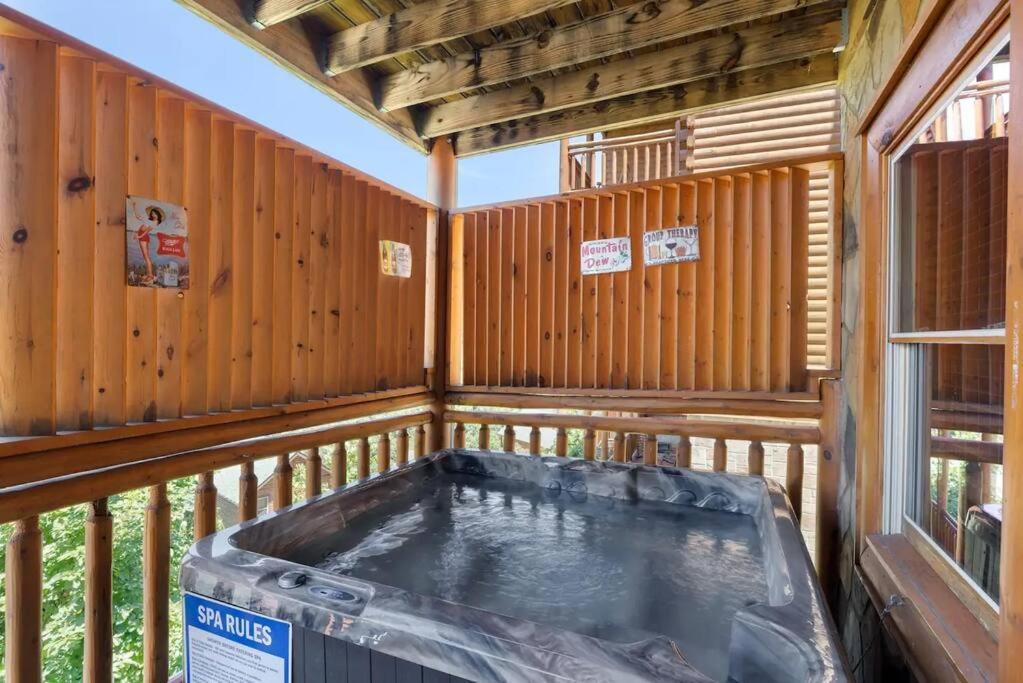 Heated Pool Hot Tub Game Room Mountain Views Sevierville Exterior photo